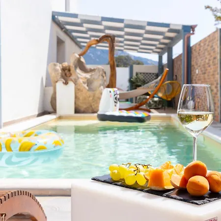 Agua Dorada Boutique Bed & Breakfast 4*